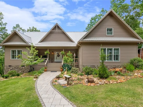 142 Highland Cove, West Jefferson, NC 28694
