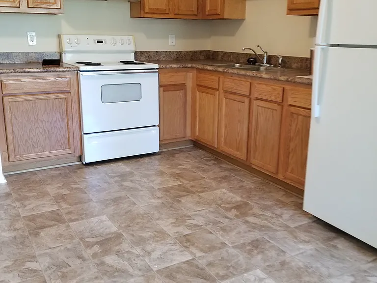 445 Colonial Dr #4 — Photo 9