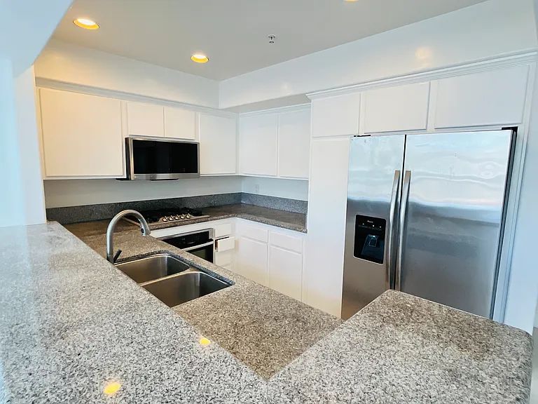 200 Pacific Coast Hwy #208 — Photo 8
