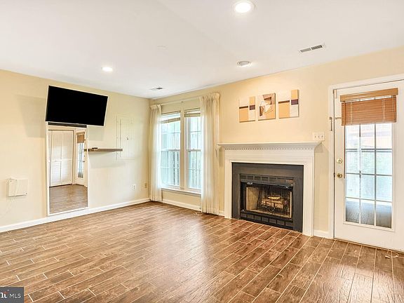 3rd image of 12046 Country Mill Dr