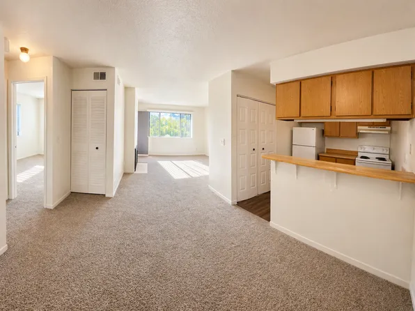 Fox Grove Apartments