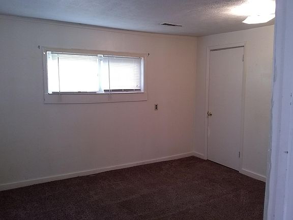 4th image of 208 Haywood Ave
