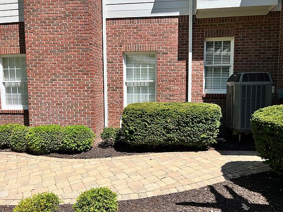 4th image of 15440 Kilburn Ct