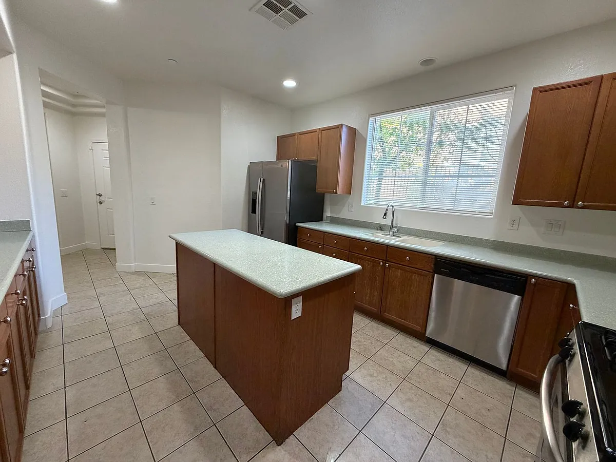 Building Photo - 7565 Bright Eyed Ct