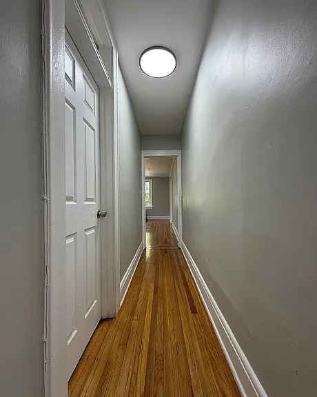 138 E 7th St #7 — Photo 2