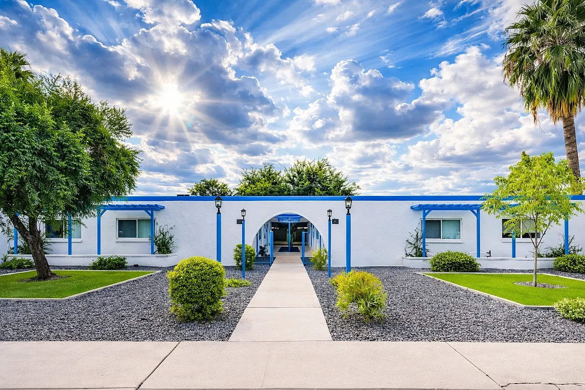 Building Photo - 316 S Westfall Ave #8
