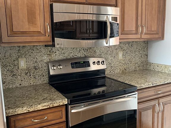5th image of 311 W Blackhawk Dr Unit 5