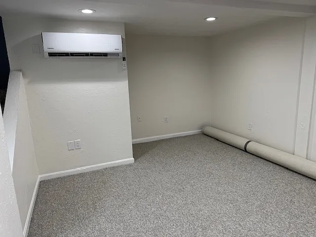 49 W Central St #1 — Photo 4