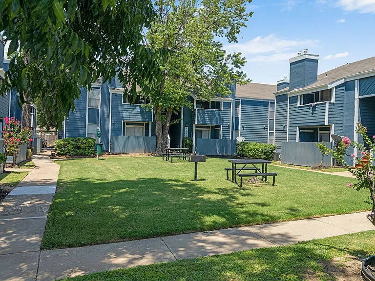 Harper's Lodge Apartments - Don't Miss Out Save Up to $300 When You Move In! — Photo 10
