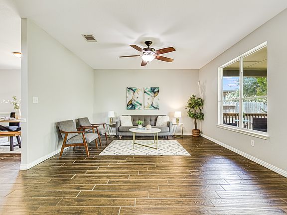 5th image of 243 Covent Dr
