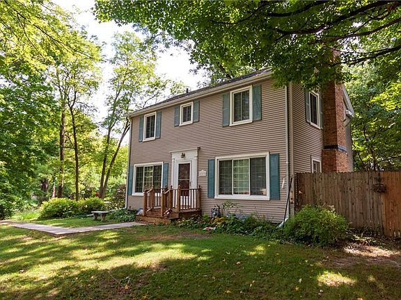 4th image of 2223 Sheffield Ave