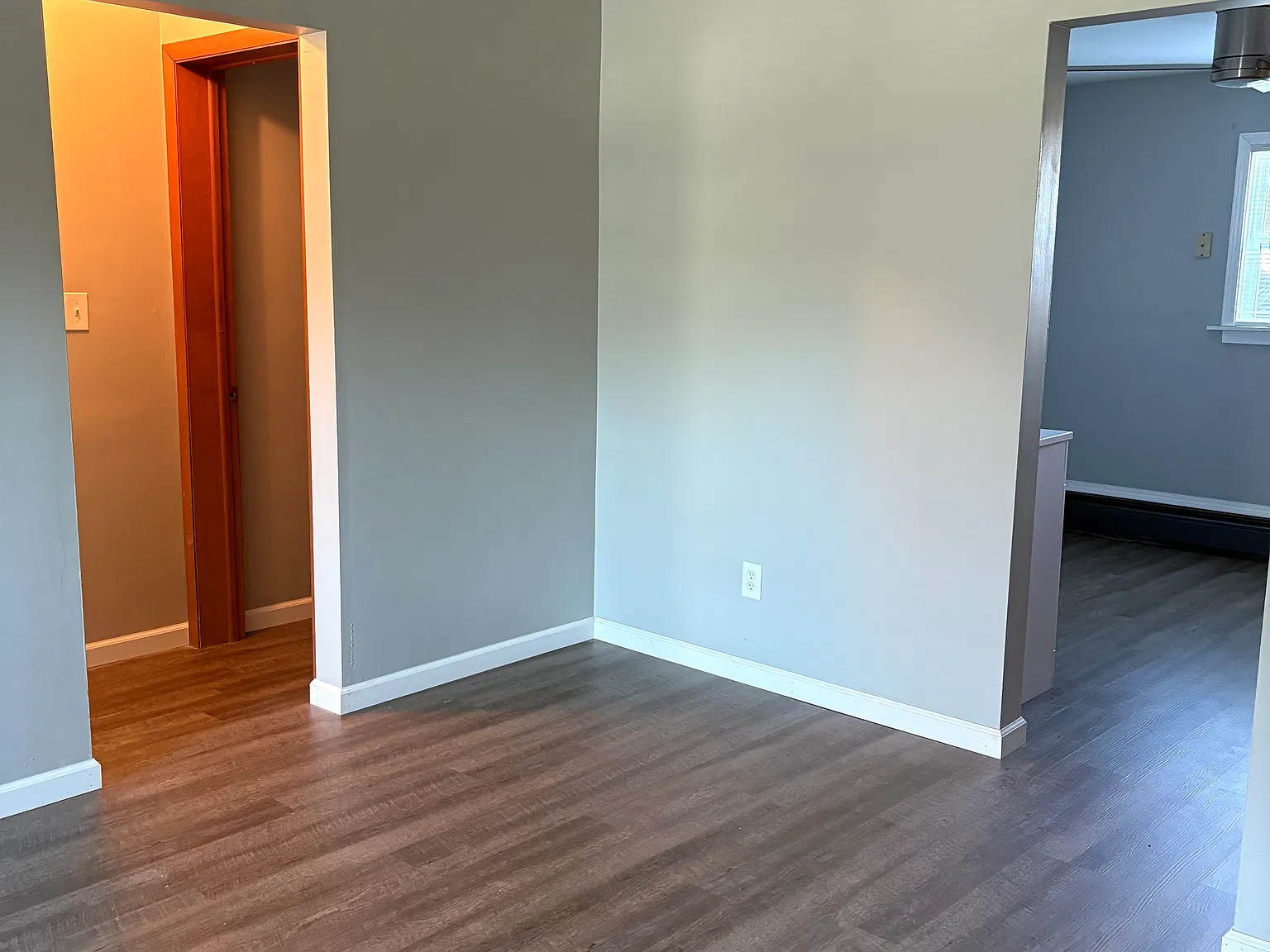652 Carlotta Dr — Photo 2