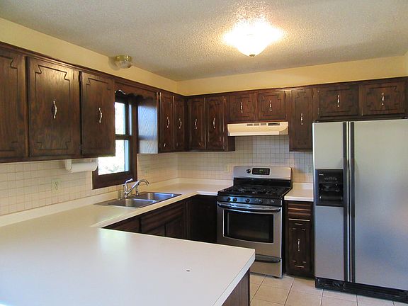 3rd image of 235 172nd Ln NE