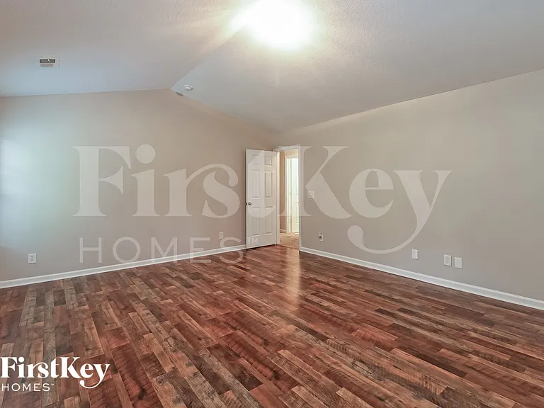 4707 Shady Oak Dr — Photo 9