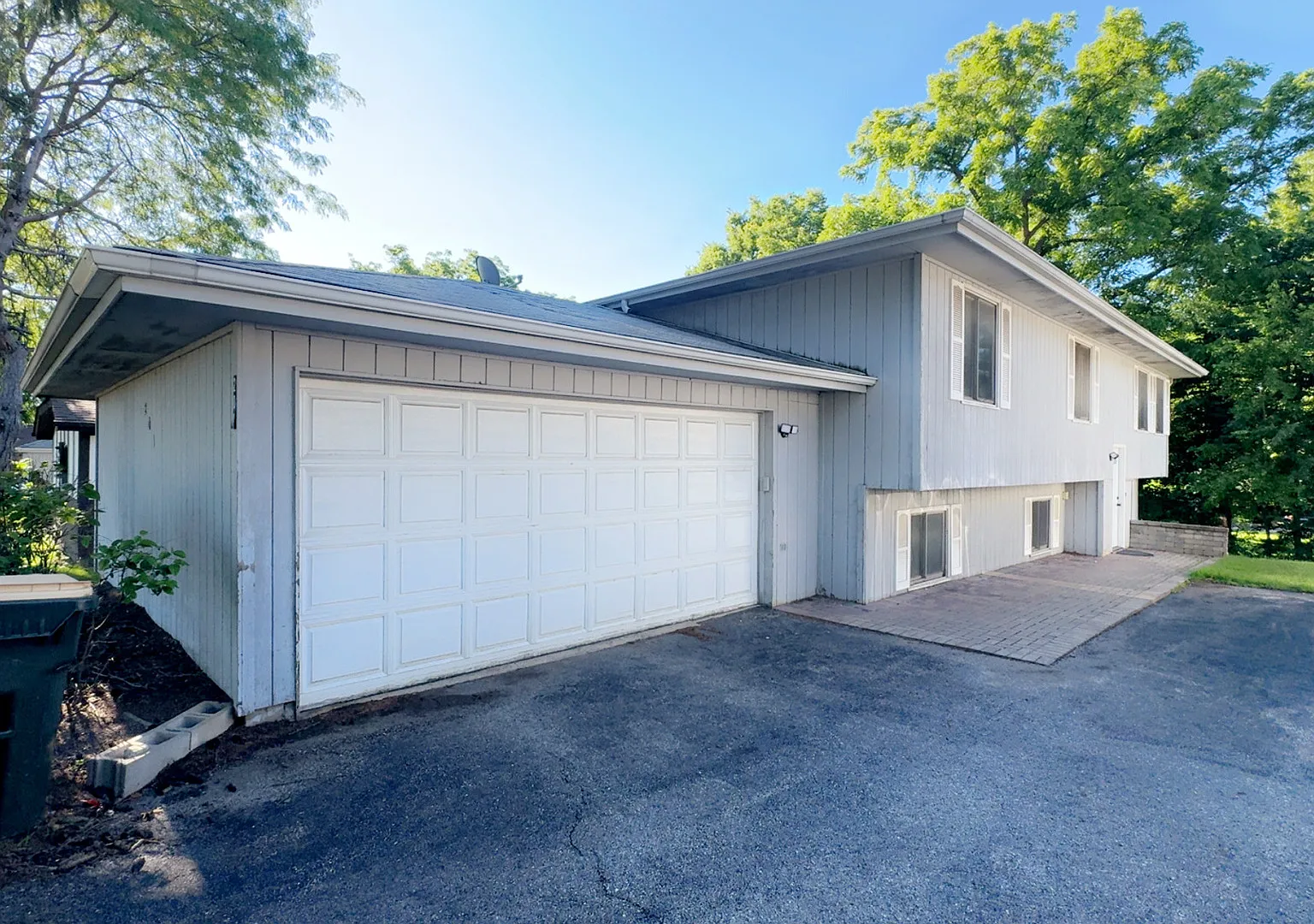5 bed, 1200 sqft, $3,500 — Photo 1