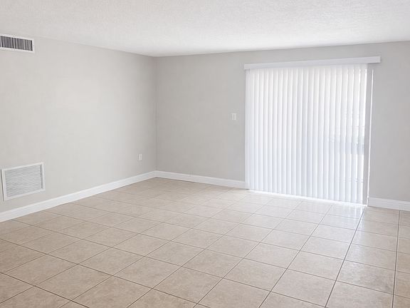 2nd image of 1830 Maravilla Ave APT 408