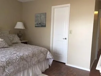 516 Lakeside Dock Dr #6 — Photo 28