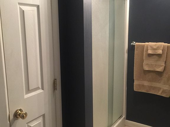 4th image of 420 Glenwood Ave