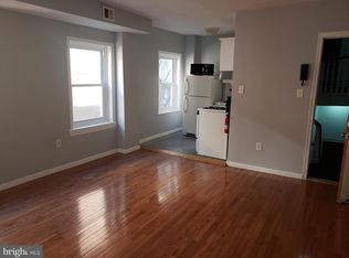 2008 Chestnut St APT 3R, Philadelphia, PA 19103