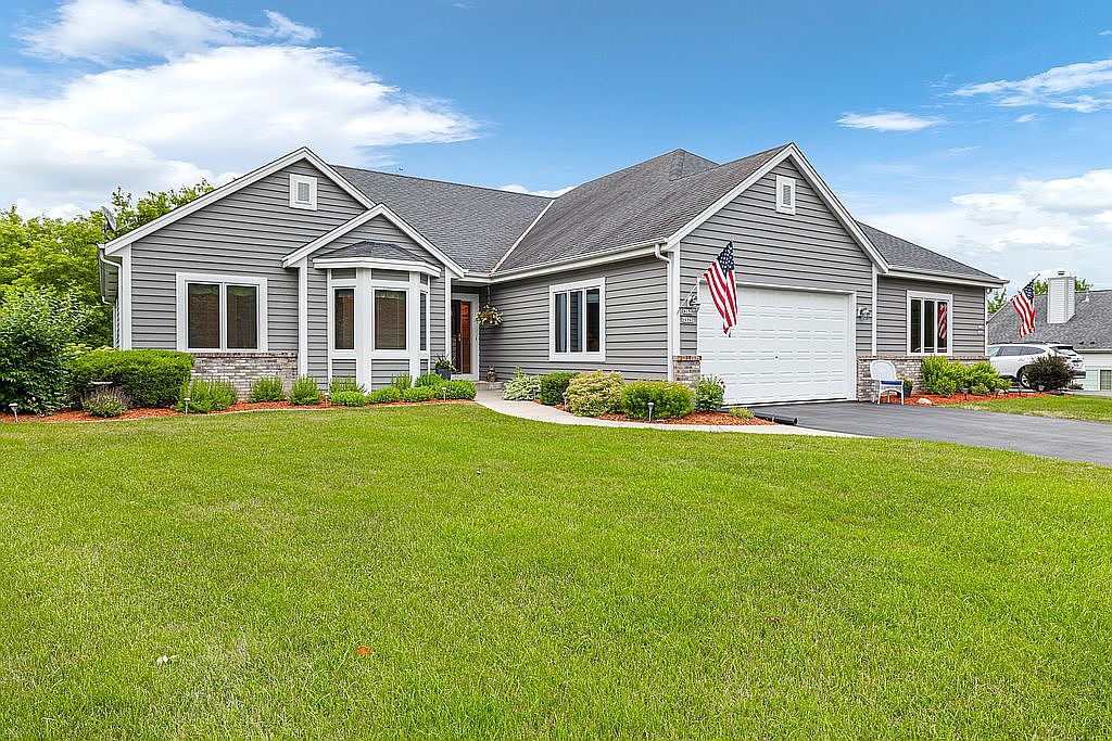 W159N4942 Graysland Dr, Menomonee Falls, WI 53051 Zillow