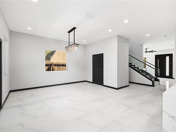 4th image of 708 Marissa Dr