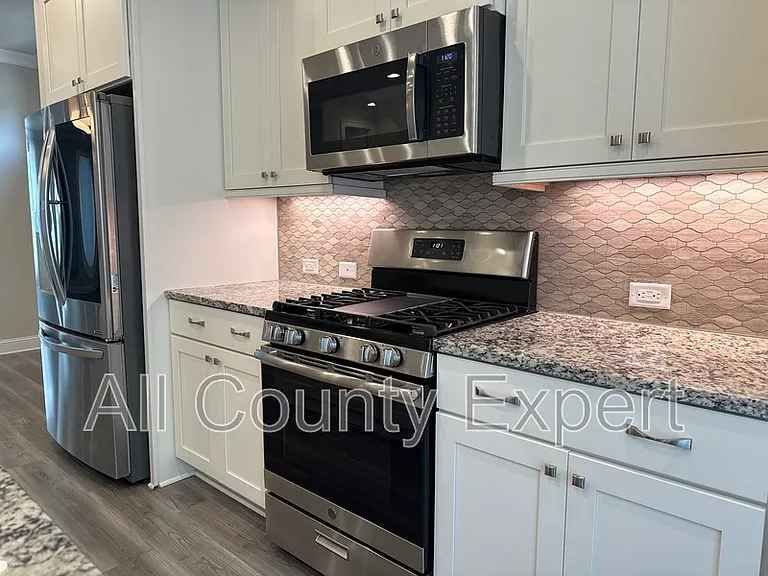 1529 Huntwood Ct — Photo 10