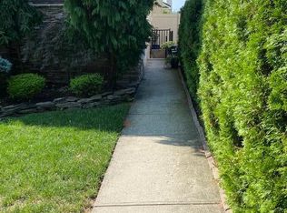 922 Rathbun Ave, Staten Island, NY 10309