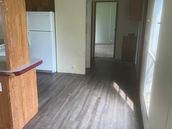 5th image of 1271 S County Road 625 E