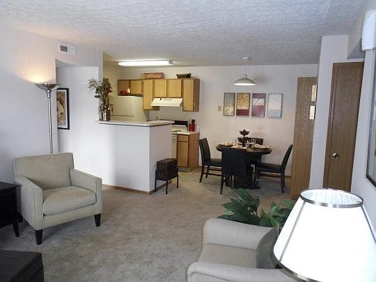 2nd image of 10780 Southwind Dr