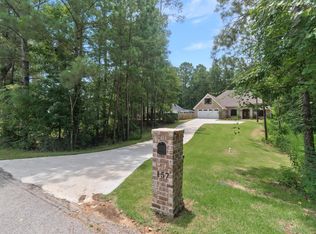 157 Courtland Dr, Hattiesburg, MS 39402
