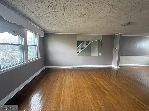 4th image of 6239 Montague St