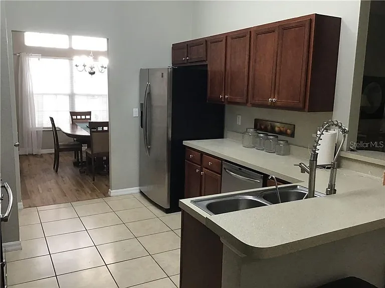 2091 Snowflake Ln — Photo 6