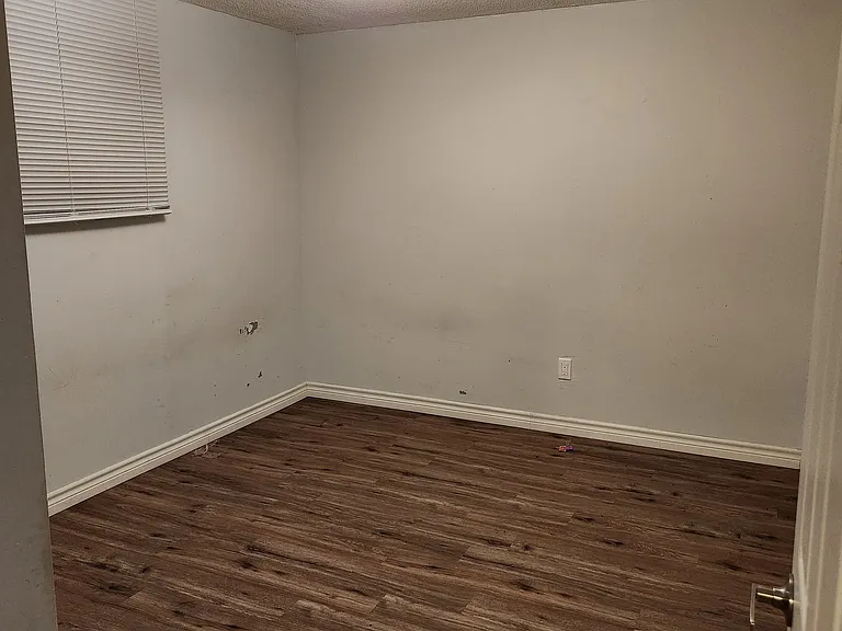 71 Helene Cres #BASEMENT — Photo 13