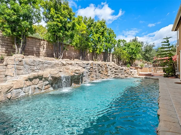 27510 Morro Dr — Photo 14