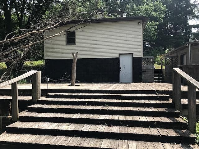 1st image of 118 N Welch St
