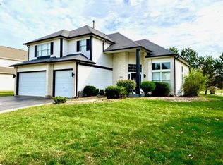 700 Tall Grass Dr, Bolingbrook, IL 60440