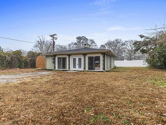 3rd image of 347 Oak Grove Rd