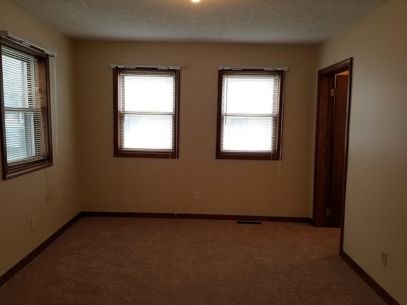 4th image of 3132 2nd Ave