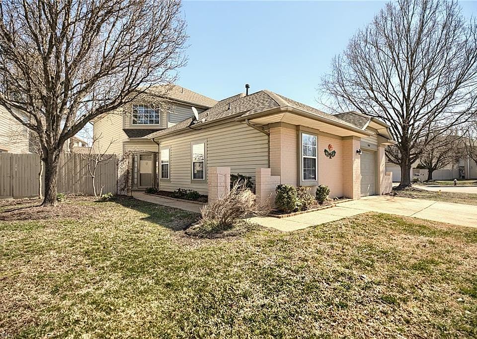 1st image of 808 Zoeller Ct