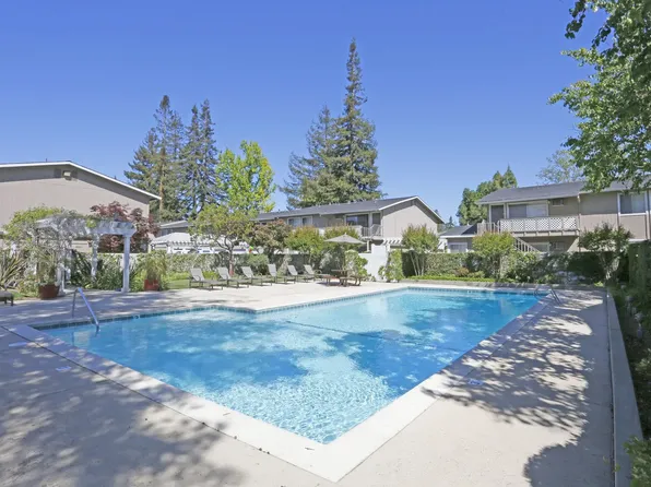 CENTRAL PARK APARTMENTS