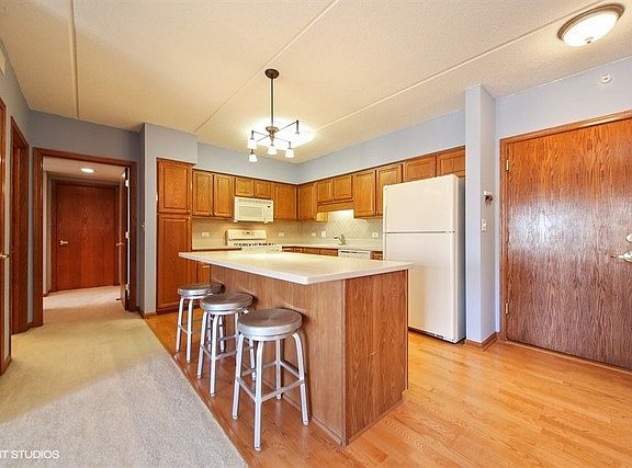 4th image of 1 N Beacon Pl APT 408
