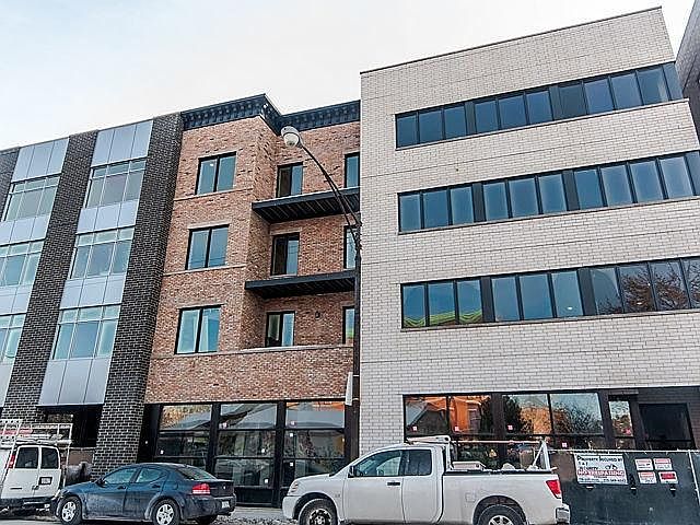 1st image of 1639 W Grand Ave APT 403