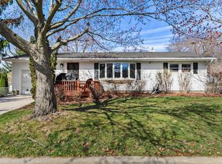 401 Starry Ave, Monona, WI 53716