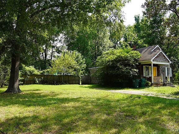 3rd image of 3011 Irisdale Ave