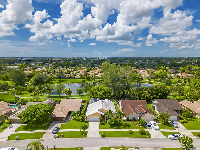 7572 Silver Woods Ct — Photo 21
