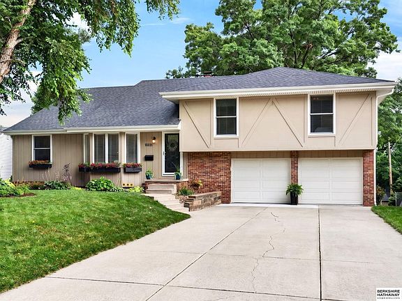 2nd image of 13221 Cedar Cir