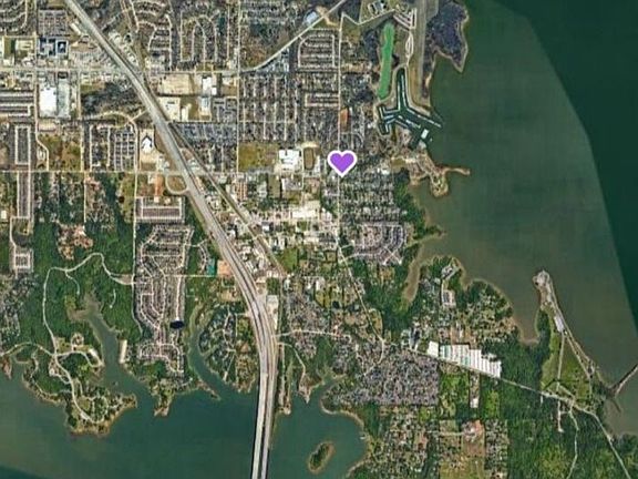 4th image of 102 S Lakeview Dr