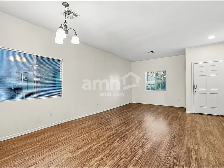 5128 W Shumway Farm Rd — Photo 9