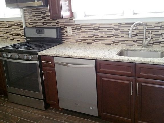 3rd image of 189 St Pauls Ave #1
