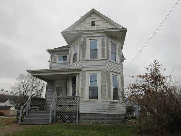 1st image of 1533 4th St